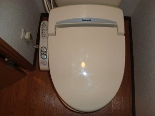 拡大写真:ポラリス 1階105のシャワー付トイレ