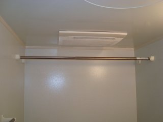 拡大写真:ポラリス 1階105の浴室乾燥機