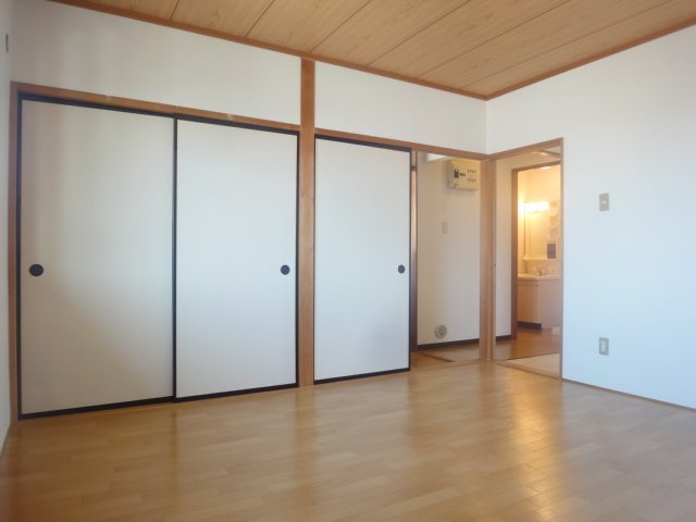 拡大写真:掛川市緑ケ丘2丁目 2階202の北側洋室