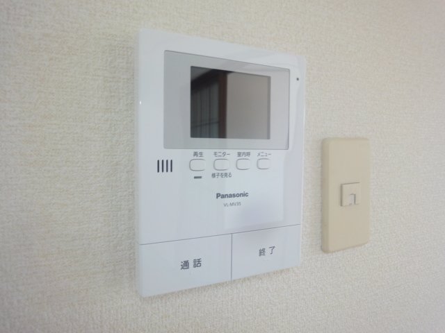 拡大写真:掛川市緑ケ丘2丁目 2階202のカメラ付インターホン
