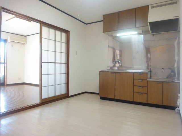 拡大写真:掛川市緑ケ丘2丁目 2階202のダイニング