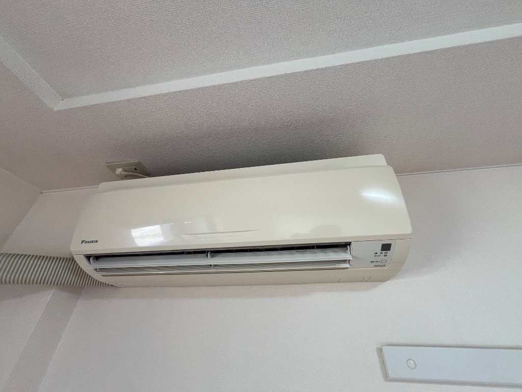 拡大写真：ペガサス和気Ⅱ番館 1階101のエアコン