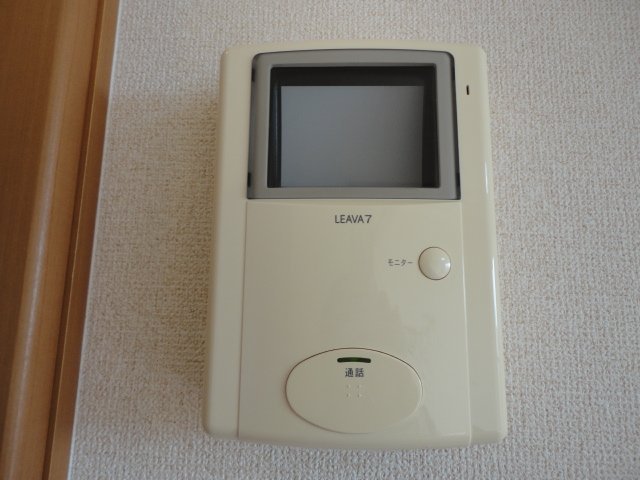 拡大写真:ソレイユ シャトー 3階305のカメラ付インターホン