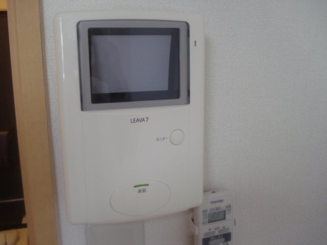 拡大写真：コンフォール・戸手 1階103のカメラ付インターホン