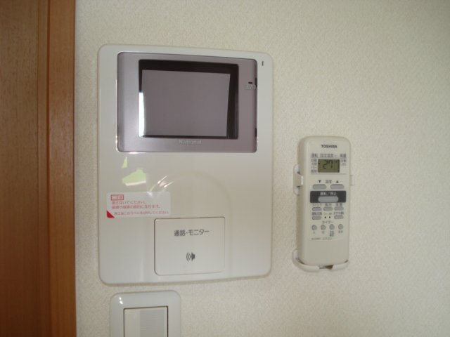 拡大写真:エスポアハイツ M 2階205のモニタ付インターホン