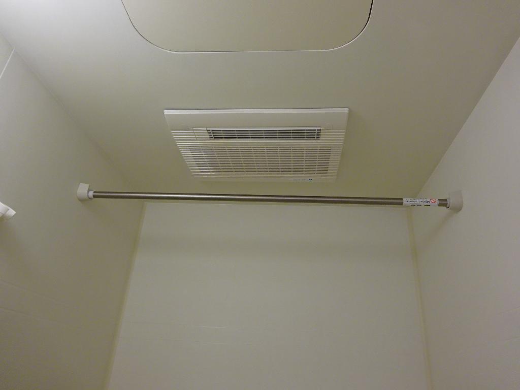 拡大写真:グッドラック 1階105の浴室乾燥機