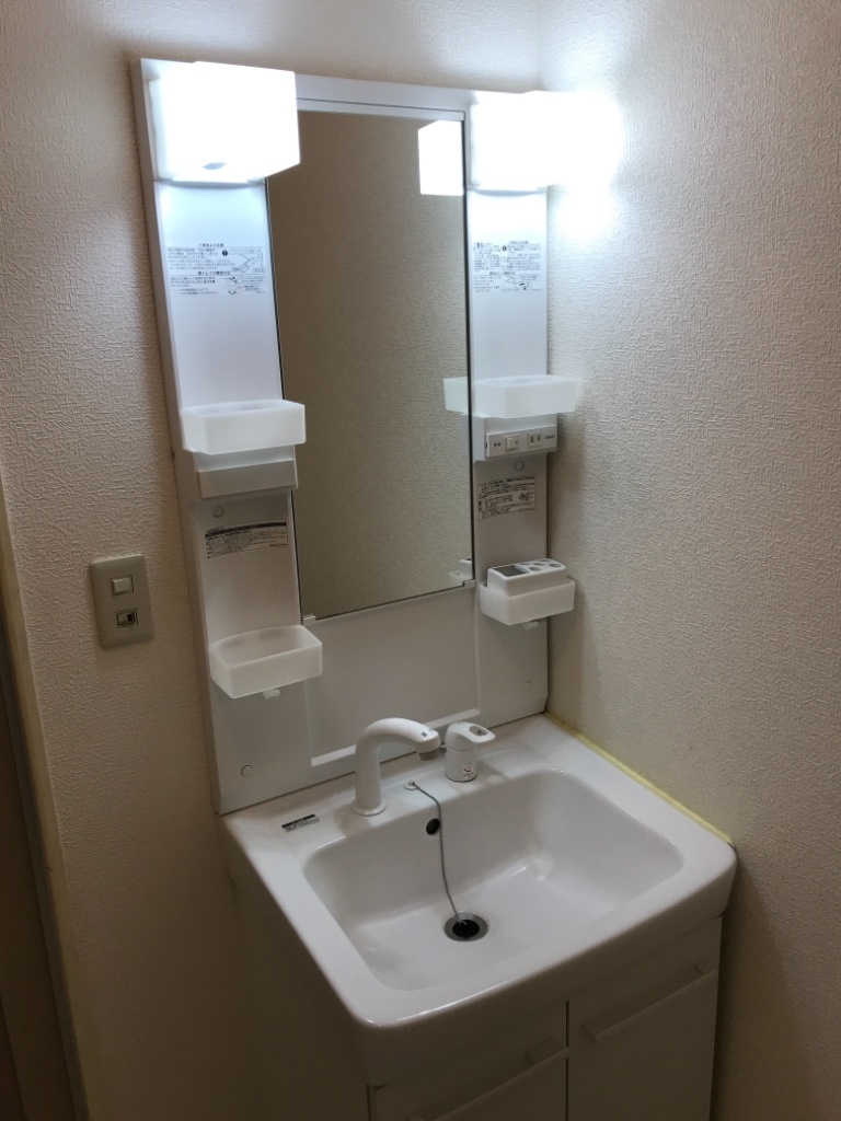 拡大写真：セフティ上坂 3階302の洗髪洗面化粧台