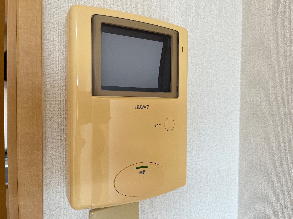 拡大写真:サンコート・コーダ 2階202のカメラ付インターホン