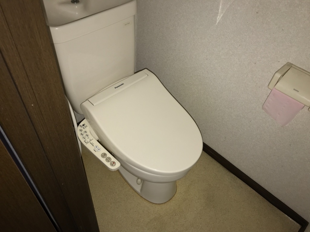 拡大写真:ブランドール木滝A 1階102のシャワー付トイレ
