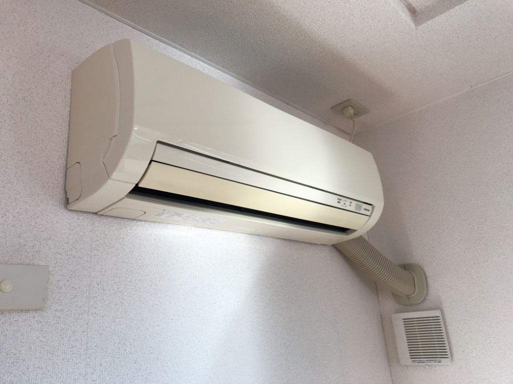 拡大写真:クレストビュー 2階205のエアコン