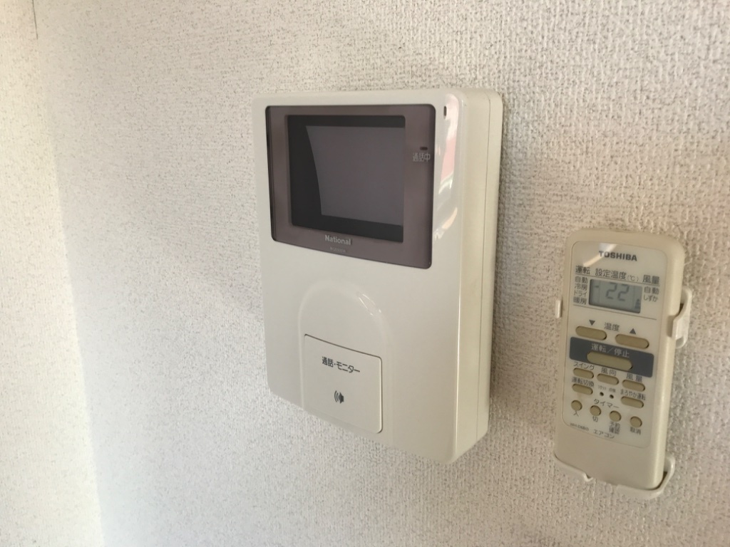 拡大写真:クレストビュー 2階205のカメラ付インターホン