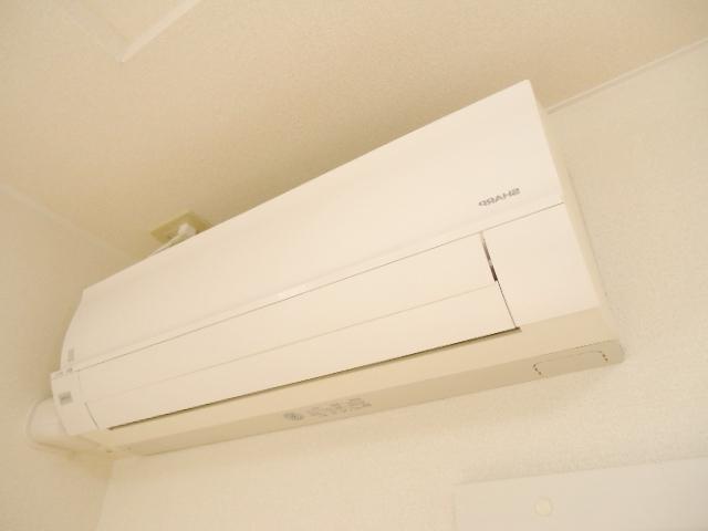 拡大写真:クレシア Crecia 2階203のエアコン