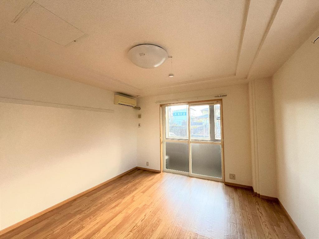 拡大写真:サン・フローラ 壱番館 1階105の室内