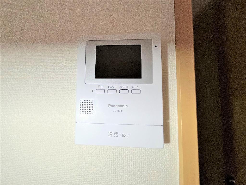 拡大写真:サン・フローラ 壱番館 1階105のカメラ付インターホン