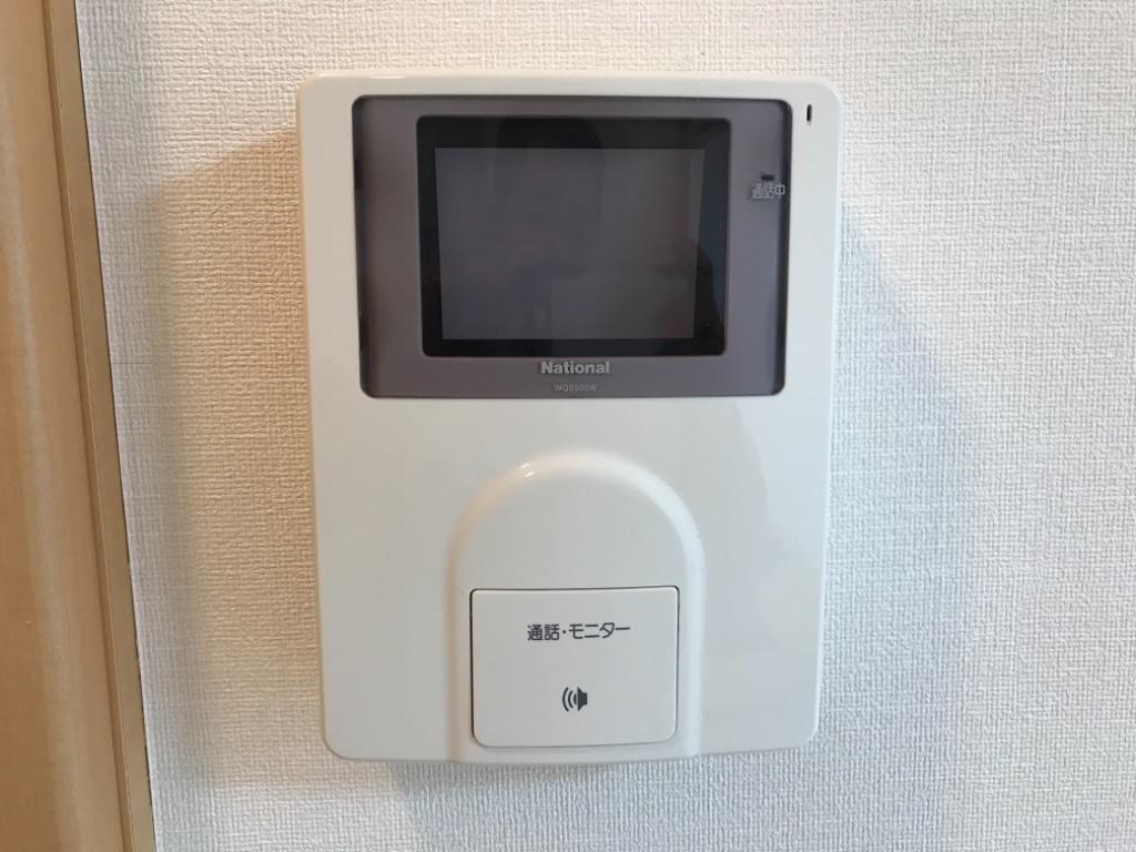 拡大写真:サン フォレスト 1階102のカメラ付インターホン