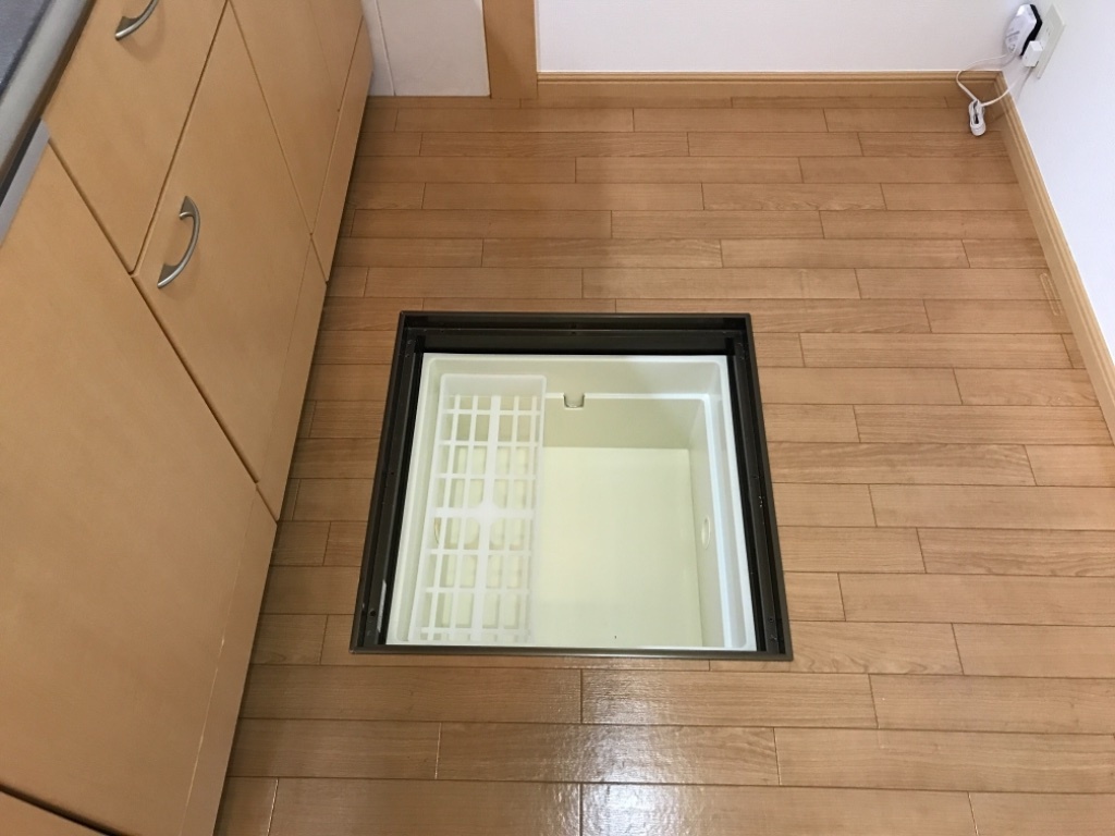 拡大写真:サン フォレスト 1階102の床下収納庫