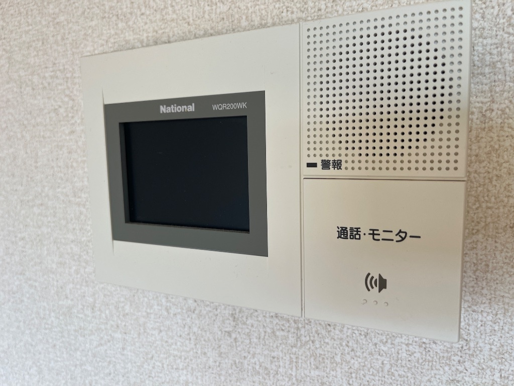 拡大写真:ヴィヴァーチェ 2階202のカメラ付インターホン