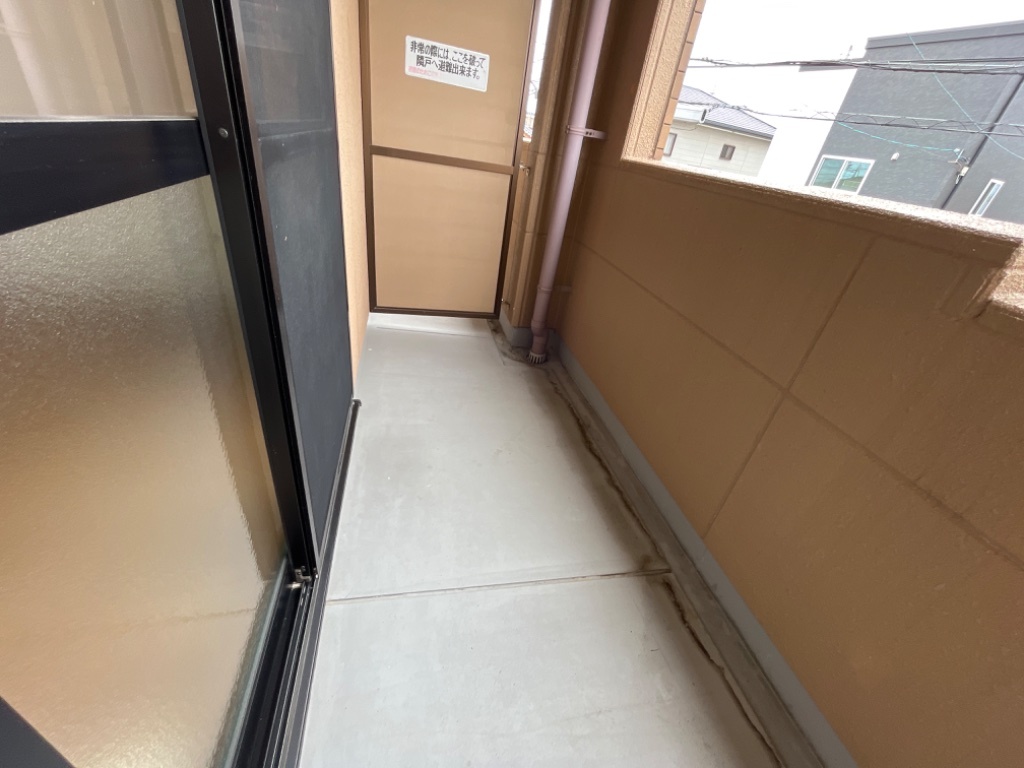 拡大写真:カームヒル 2階203のベランダ