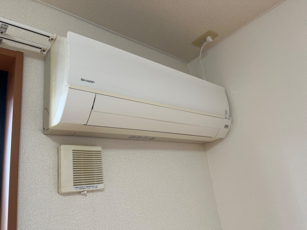 拡大写真:カームヒル 2階203のエアコン