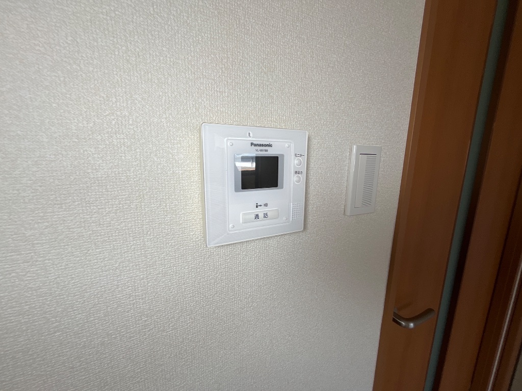 拡大写真:エスポアール T&Y 2階202のカメラ付インターホン