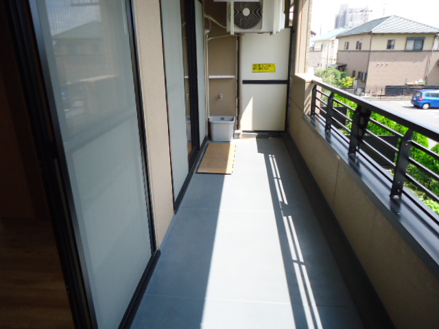 拡大写真:ガーデニングヒルズ東西野 2階206のベランダ(イメージ)
