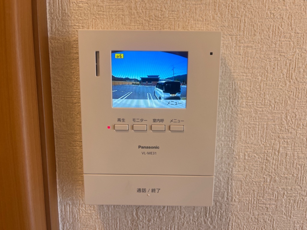 拡大写真:シャルマン 1階102のカメラ付インターホン