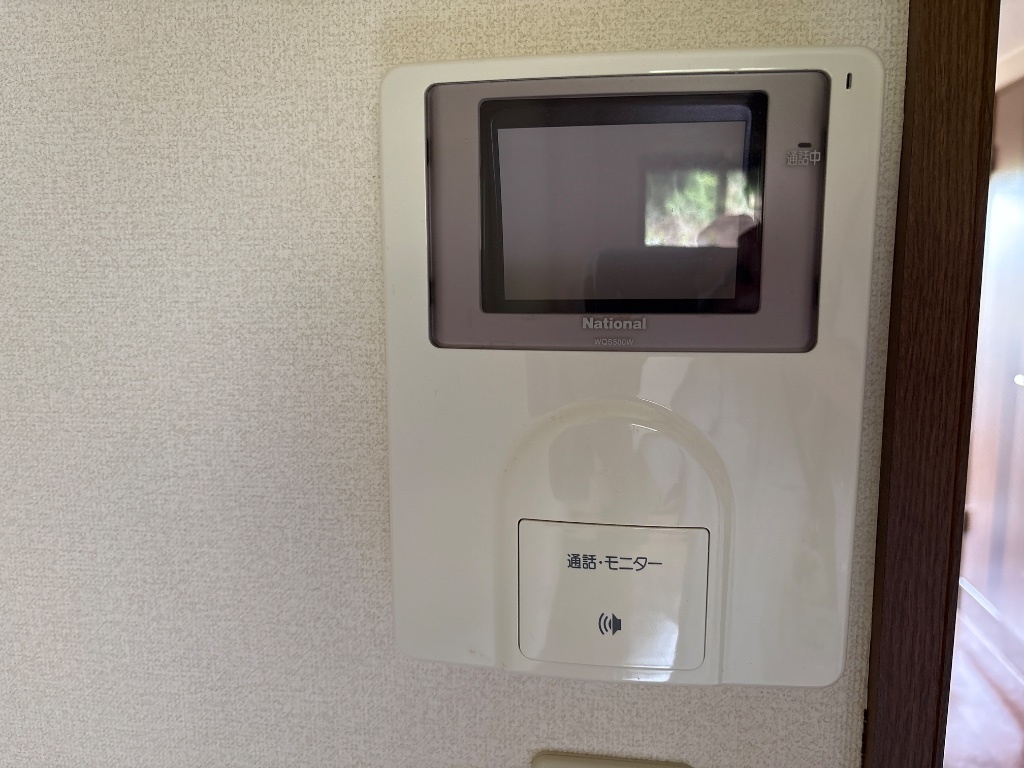 拡大写真:フロイデB 2階201のインターホン
