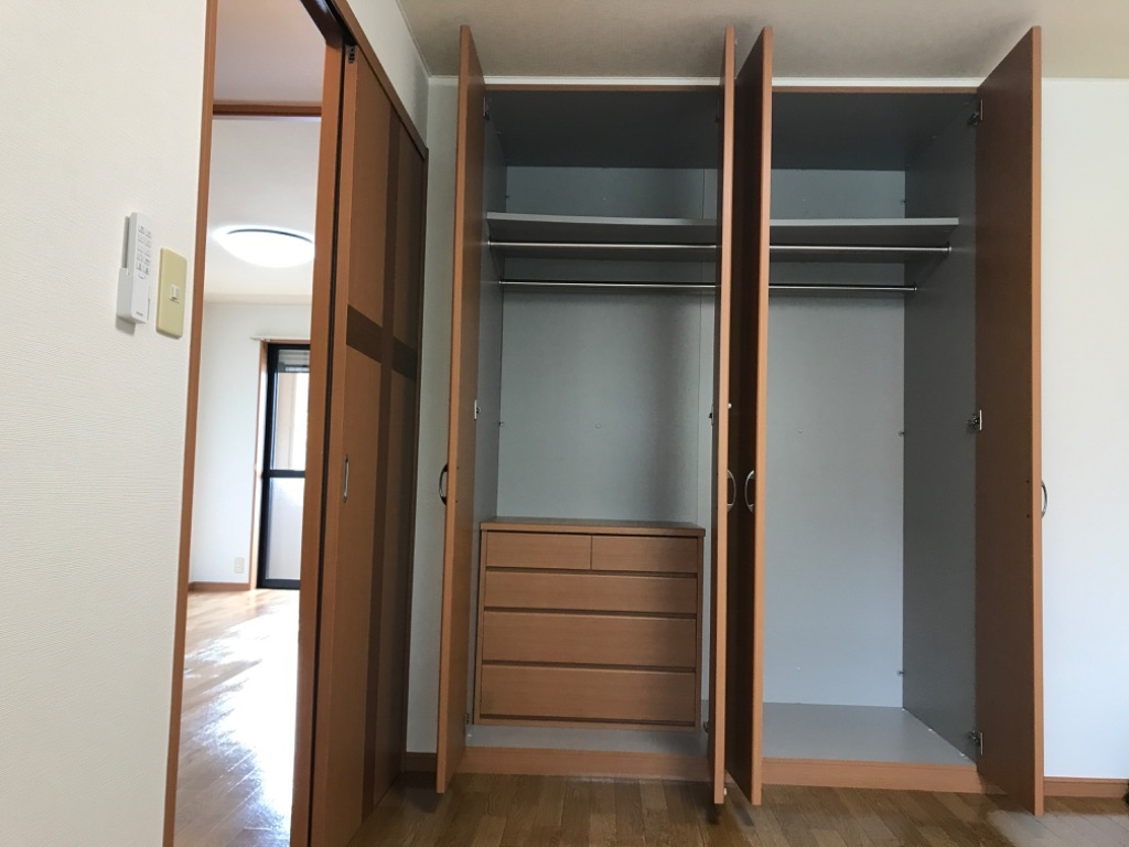 拡大写真:プランドールソフィア 1階102のクローゼット
