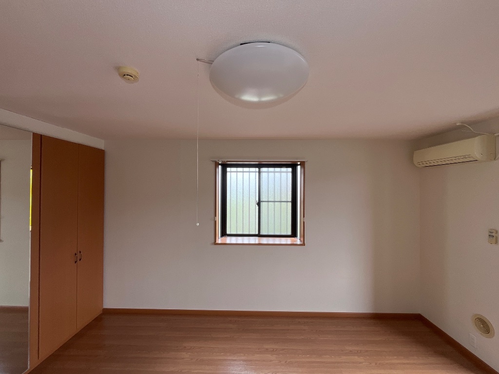 拡大写真:キャトルレーヴ 1階101の室内照明