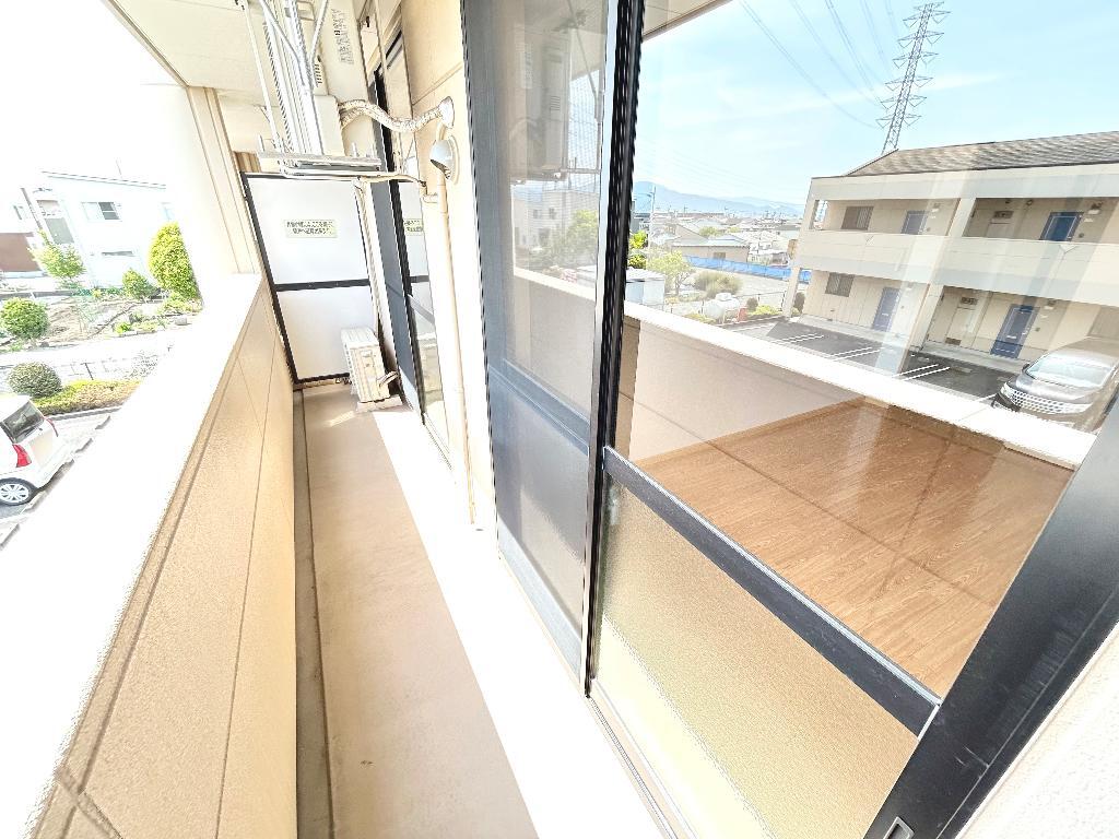 拡大写真:パラシオン旭B 2階201のベランダ