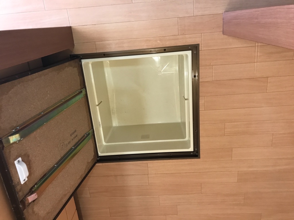拡大写真:アクアライフ エムズ 1階101の床下収納