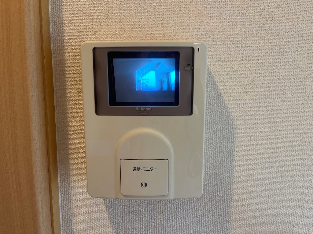 拡大写真:アーバンヒルズほなみ 1階101のカメラ付きインターフォン