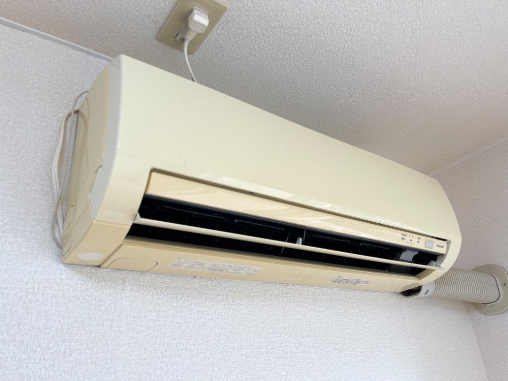 拡大写真:クレスト ヒルズ 1階102のエアコン