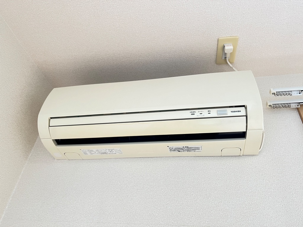 拡大写真:カテリーナ 1階103のエアコン