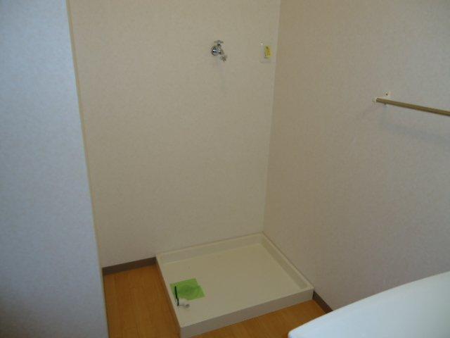 拡大写真：加古川市尾上町池田 2階203の洗濯機置場