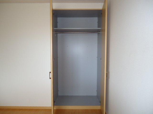 拡大写真：加古川市尾上町池田 2階203のクローゼット