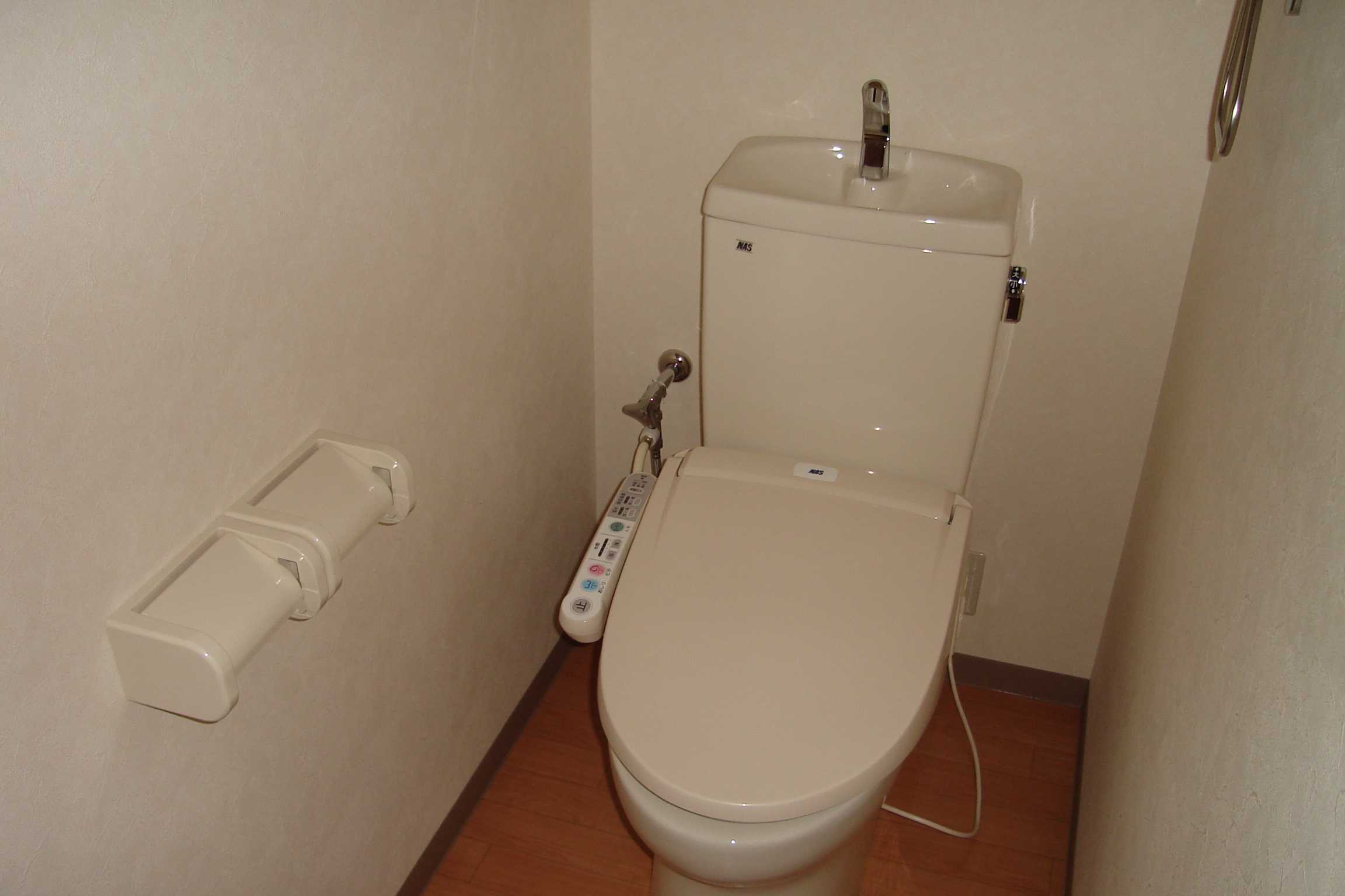 拡大写真：加古川市尾上町池田 2階203のトイレ