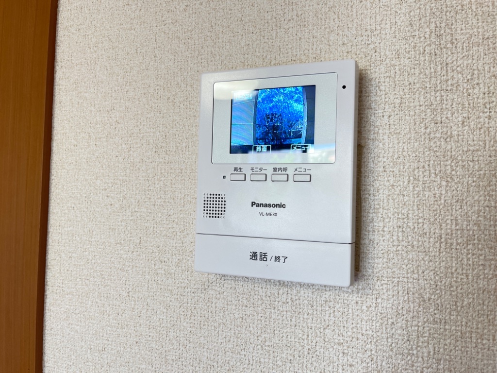 拡大写真:アムールハイツおおば 1階103のカメラ付インターホン
