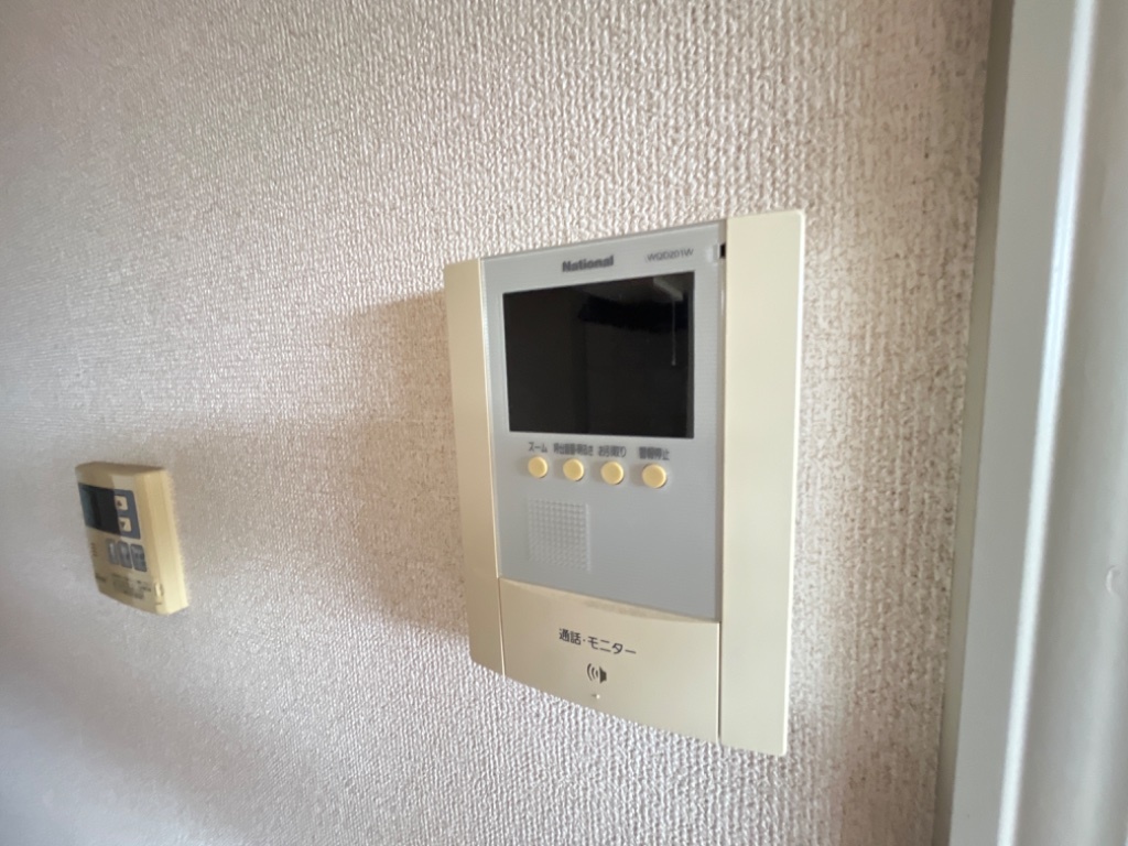 拡大写真：スカイピア 2階203のカメラ付インターホン