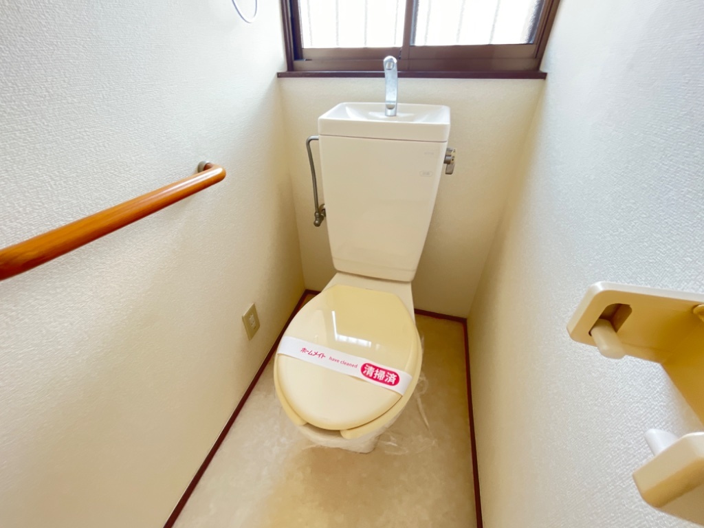 拡大写真:西市町貸家 1階1のトイレ