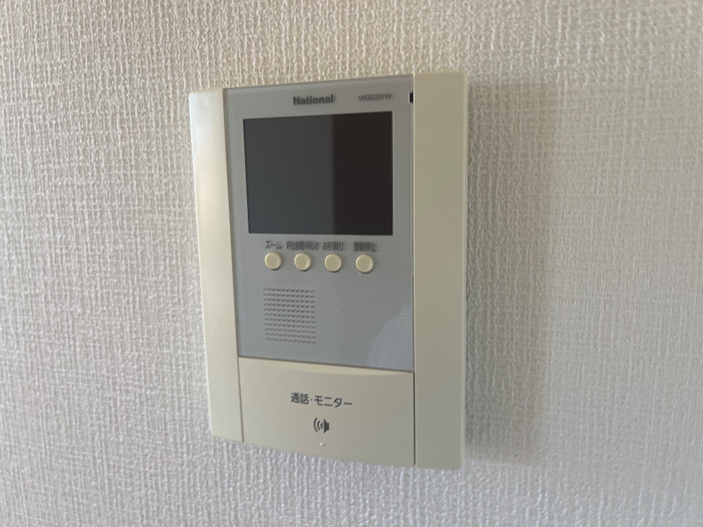 拡大写真:エル・アール 2階206のカメラ付インターホン