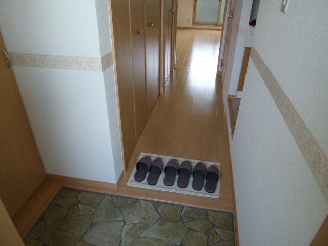 拡大写真：ジュネス北御座 2階201の玄関
