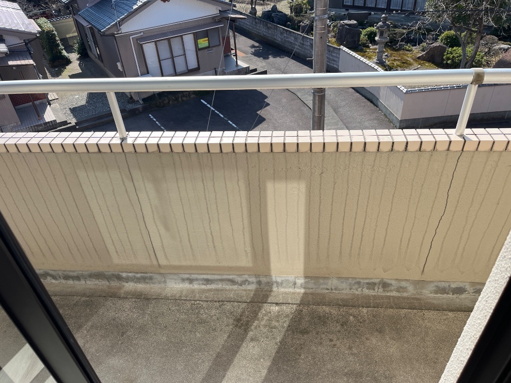 拡大写真:コーポラス中川 3階303の西側