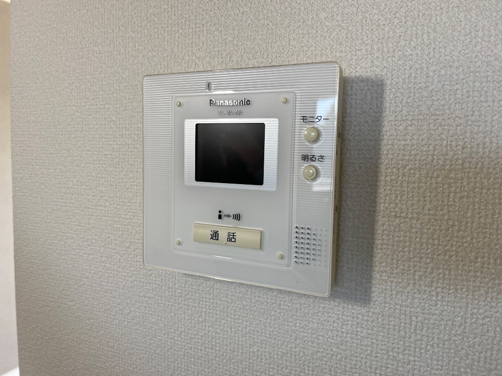 拡大写真:コーポラス中川 3階303のカメラ付インターホン