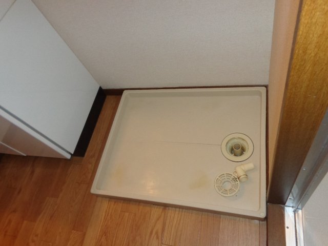拡大写真:コーポ竜Ⅱ 1階101の浴室乾燥機