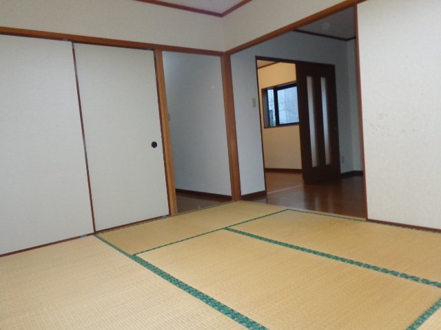 拡大写真:コーポ竜Ⅱ 1階101の和室