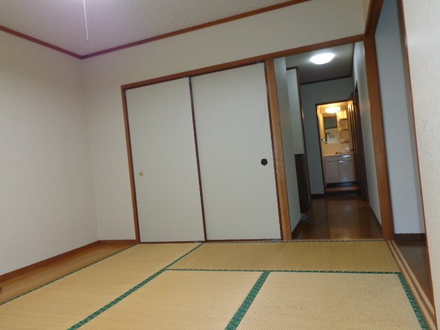 拡大写真:コーポ竜Ⅱ 1階101の和室