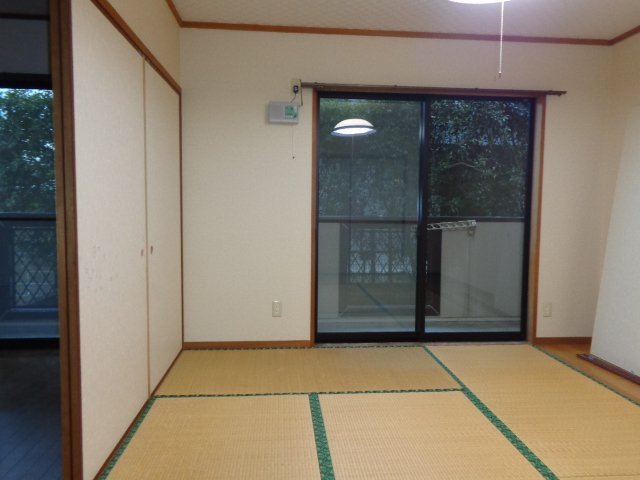 拡大写真:コーポ竜Ⅱ 1階101の和室