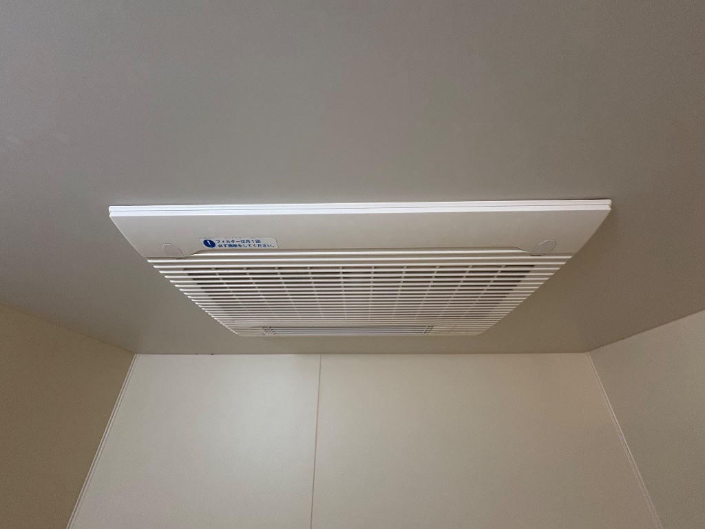 拡大写真:アクアB棟 1階103の浴室乾燥機