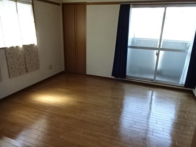 拡大写真:リヴィエラ二葉町 6階605の洋室